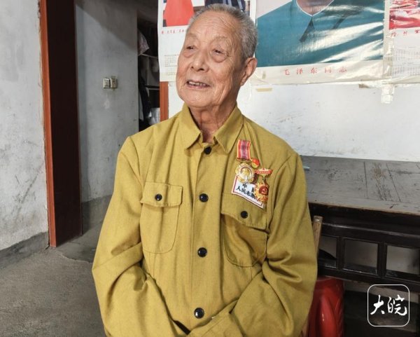 弘益配资 “我的命是牺牲的烈士拿命换回来的” 池州93岁抗美援朝老战士深情回忆战争过往